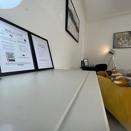 Long Term Offers Message For Prices Sleeps 6 Adults, Contractors, Relocators, Travellers Villa Halifax Exterior photo
