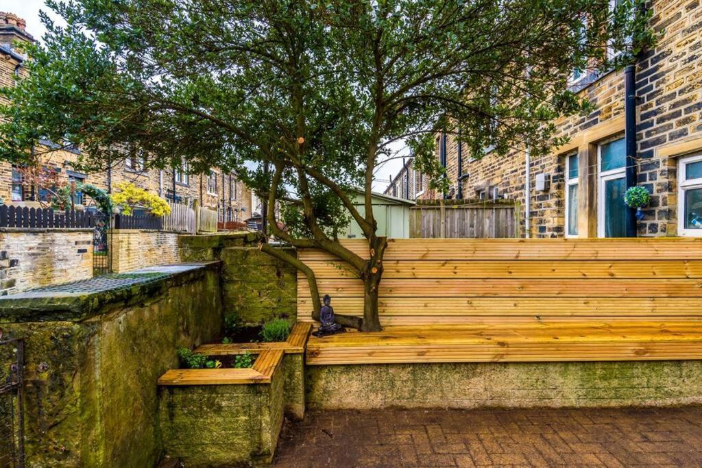 Long Term Offers Message For Prices Sleeps 6 Adults, Contractors, Relocators, Travellers Villa Halifax Exterior photo
